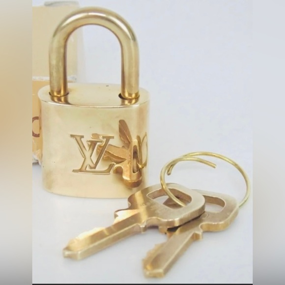 LOUIS VUITTON LV Lock and 2 Keys gold tone brass set #322 - Picture 1 of 6